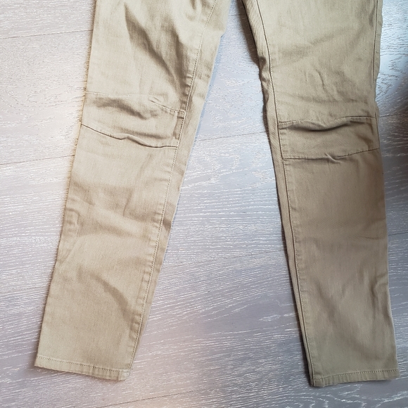 Dish Moto Crop Tall Pants - Picture 3 of 4